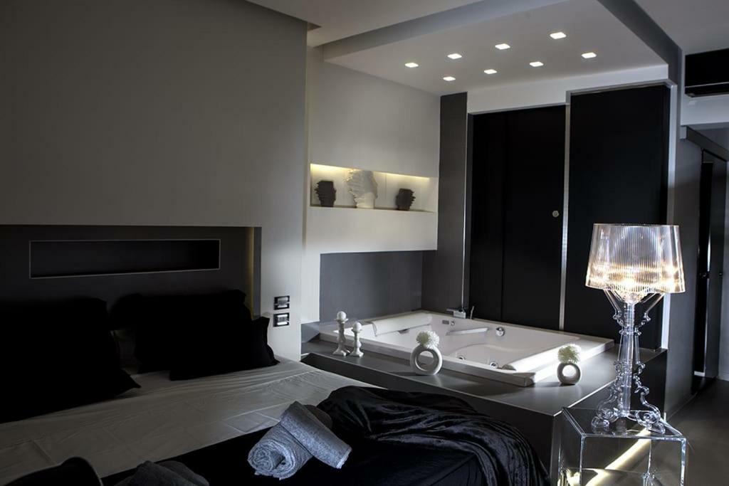 Crystal Skyline Neapolis Appartement Buitenkant foto