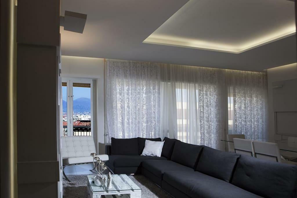 Crystal Skyline Neapolis Appartement Buitenkant foto